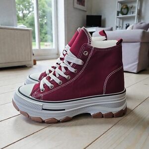 High-Top Canvas Sneakers with Chunky Sole, Color - Wine Size 7.5 Women's